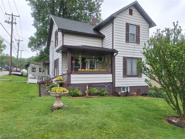 893 Maxwell Avenue, Millersburg, OH 44654