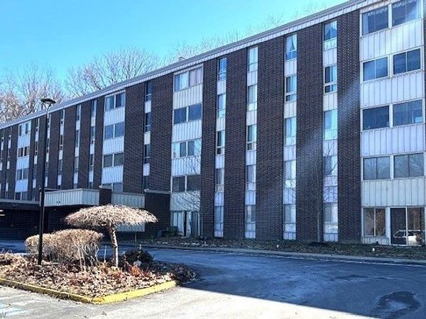 3068 Kent Road , Stow, OH 44224