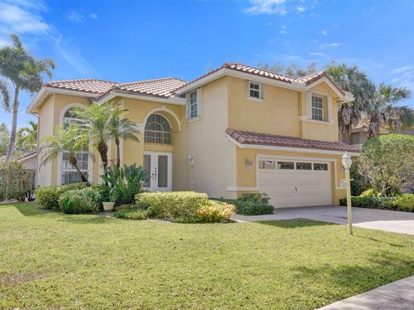 11064 Bismarck Pl, Hollywood, FL 33026