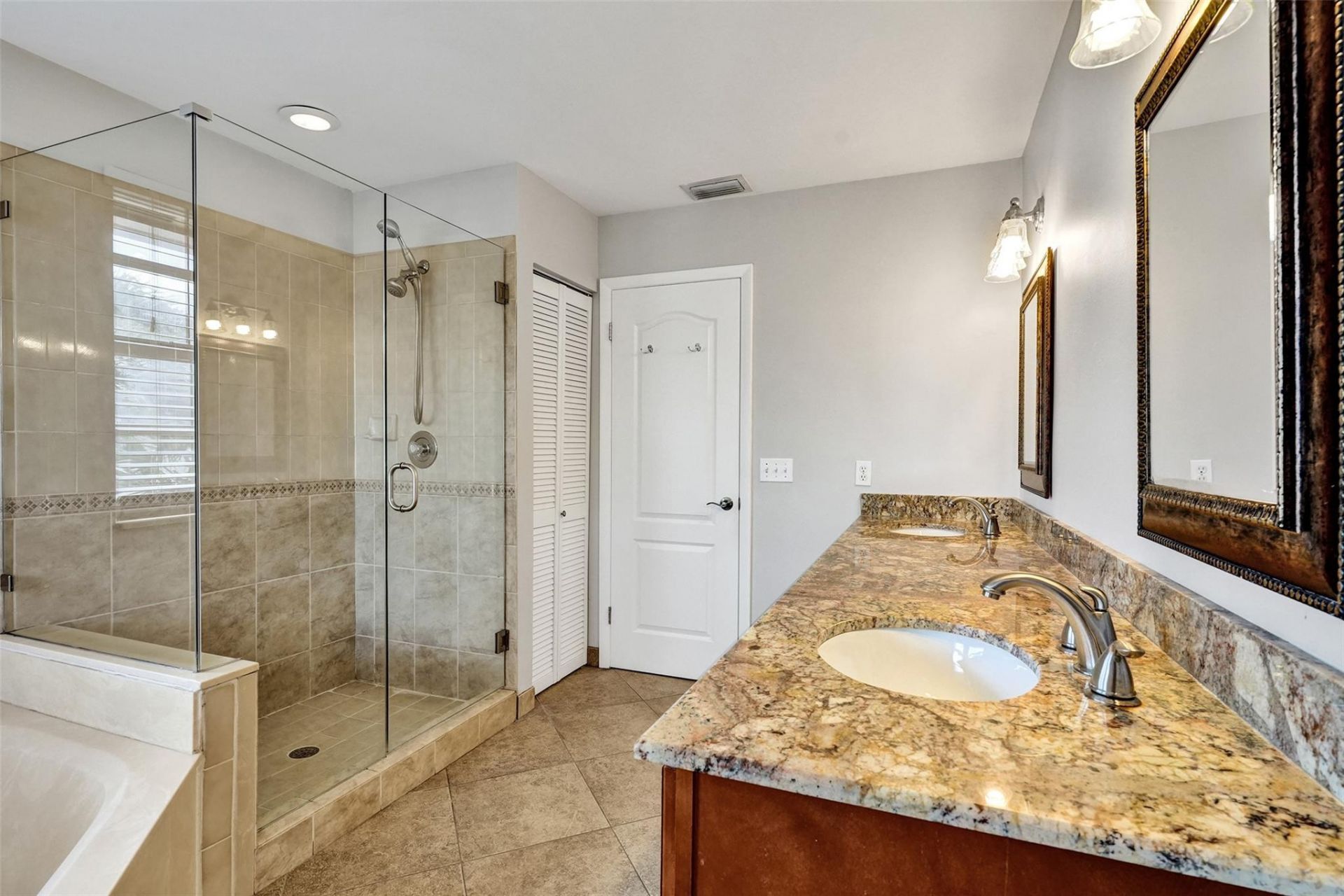 11064 Bismarck Place, Hollywood, FL 33026 Photo