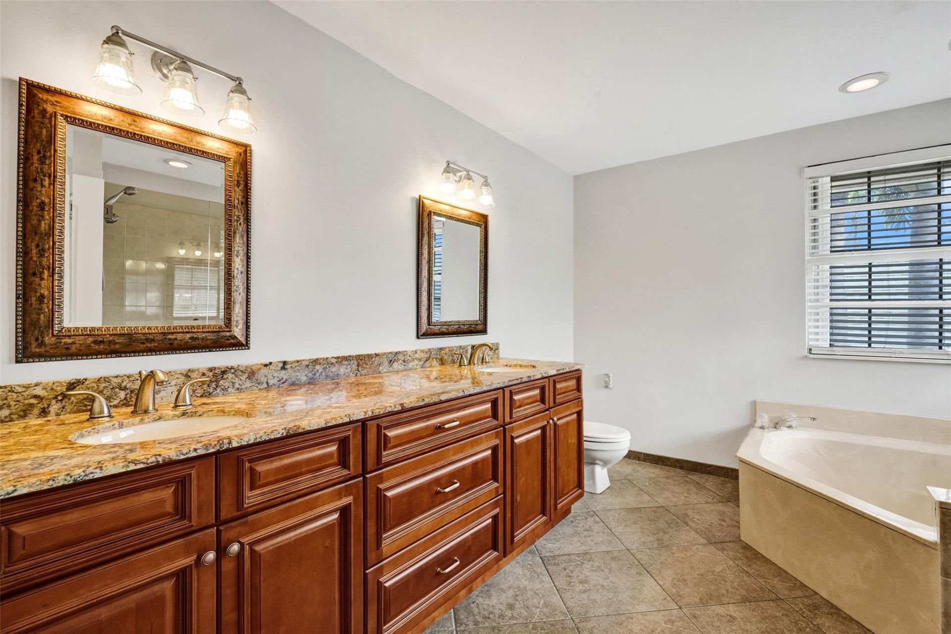 11064 Bismarck Place, Hollywood, FL 33026 Photo