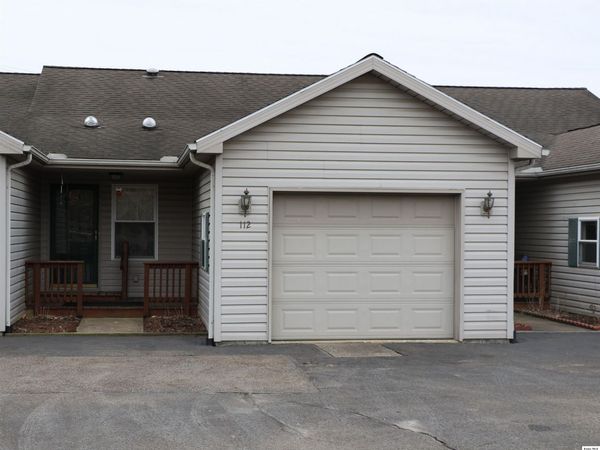 112 W Hamtramck, Mount Vernon, OH 43050