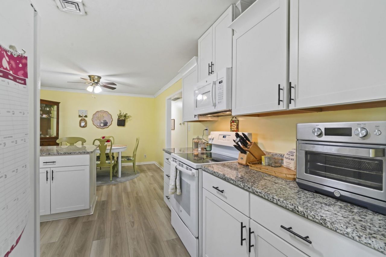 1308 Snowhill Dr.  Photo 15