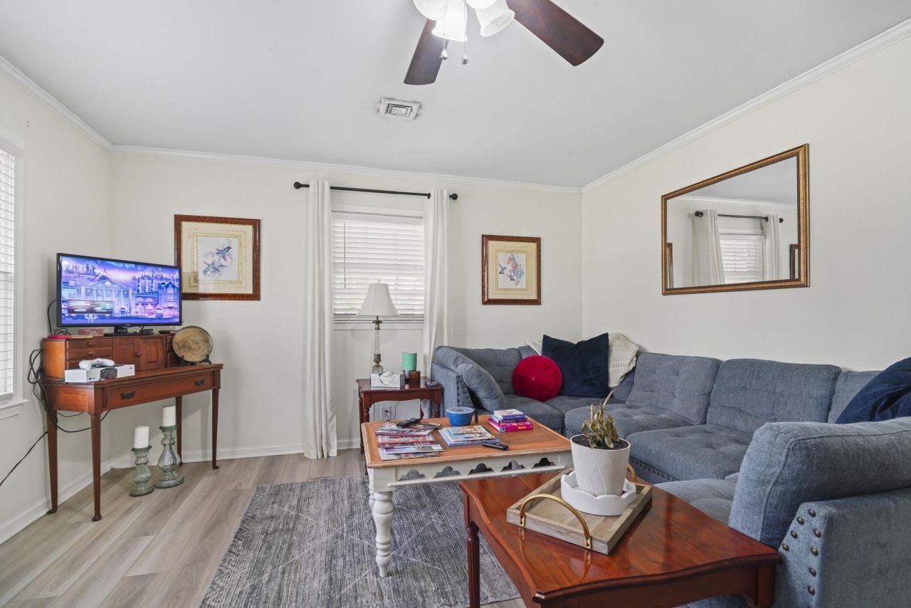 1308 Snowhill Dr.  Photo 5