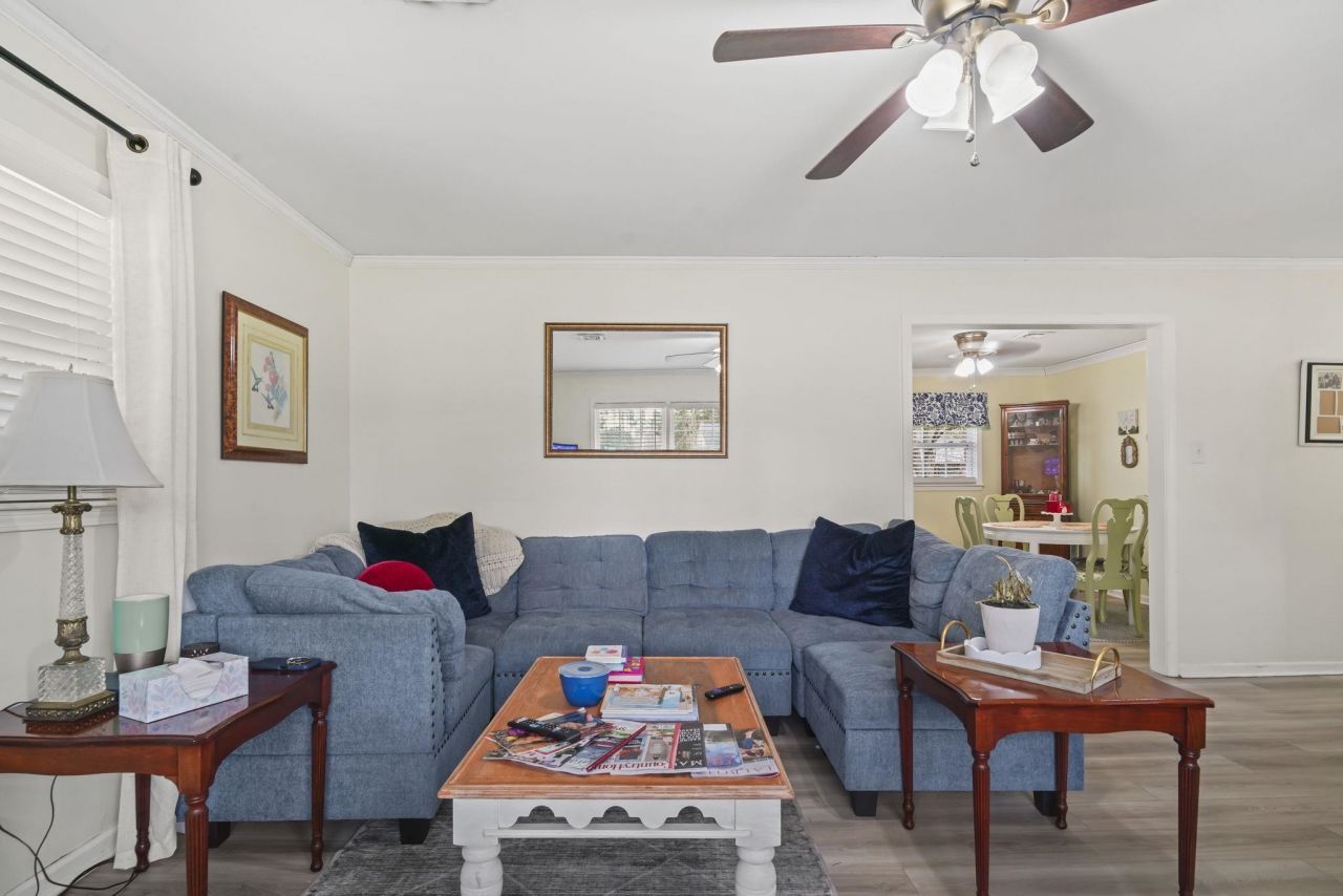 1308 Snowhill Dr.  Photo 7