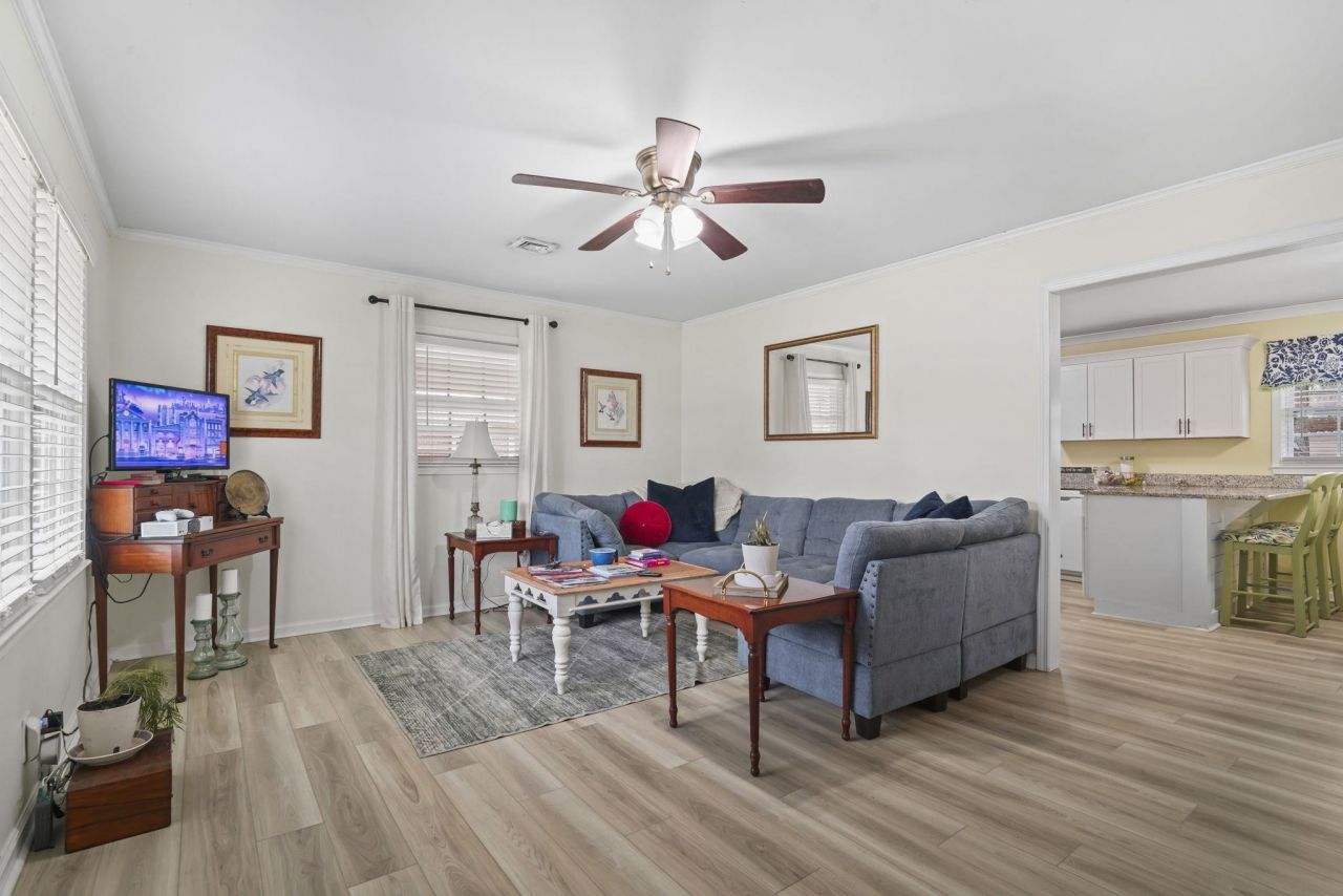 1308 Snowhill Dr.  Photo 8