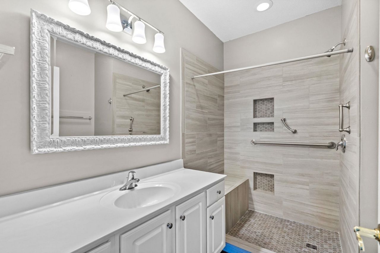 5042 Belleglen Dr.  Photo 22