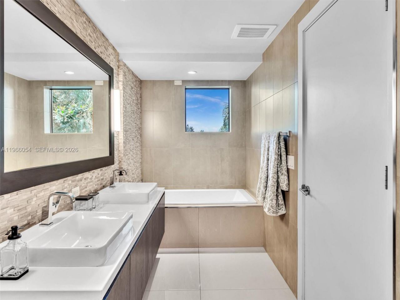 3040 N Ocean Blvd, Unit N103, Fort Lauderdale, FL 33308 Photo