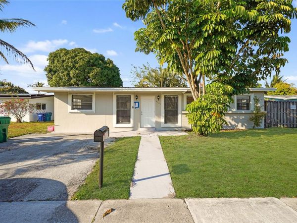 4721 NW 12th St, Lauderhill, FL 33313