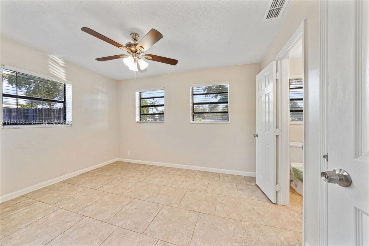 4721 NW 12th St, Lauderhill, FL 33313 Photo
