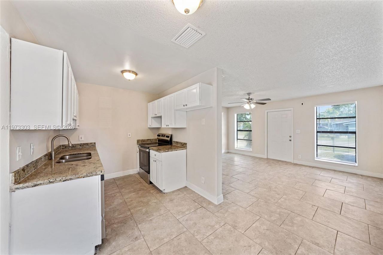 4721 NW 12th St, Lauderhill, FL 33313 Photo