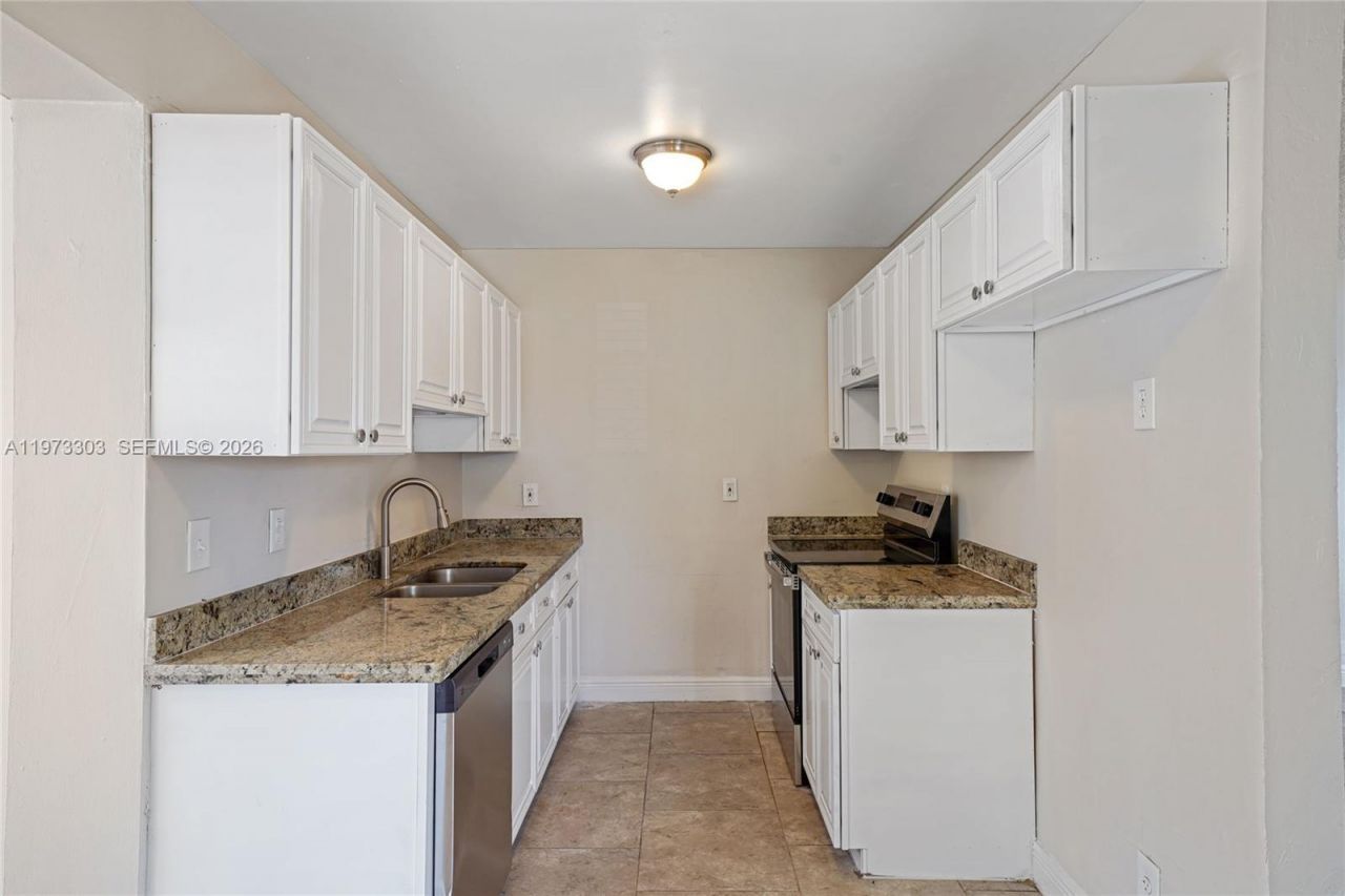 4721 NW 12th St, Lauderhill, FL 33313 Photo