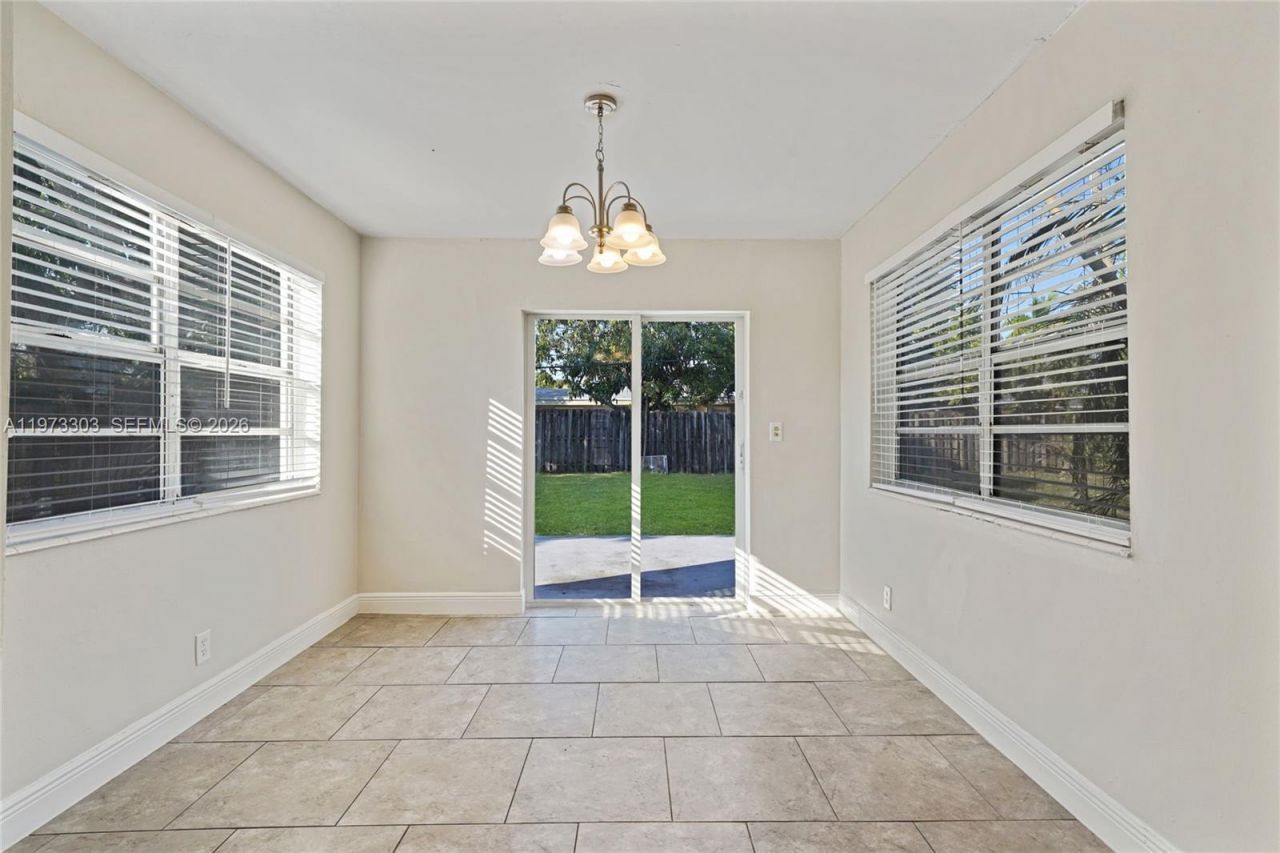 4721 NW 12th St, Lauderhill, FL 33313 Photo
