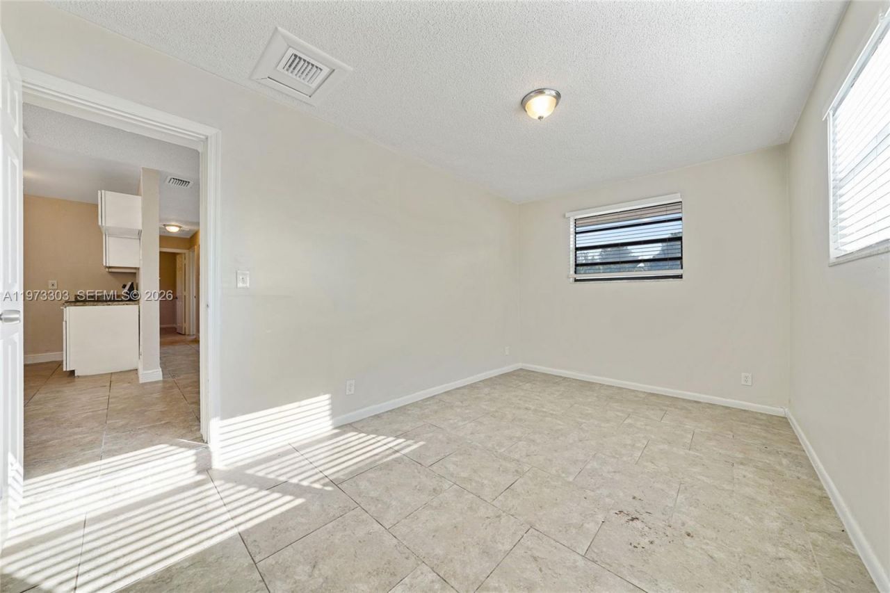 4721 NW 12th St, Lauderhill, FL 33313 Photo