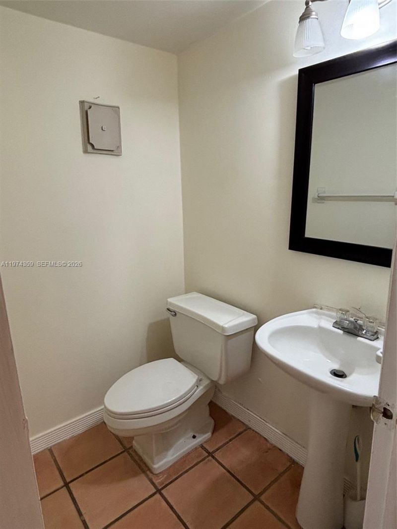 210 NW 87th Ave, Unit L219, Miami, FL 33172 Photo