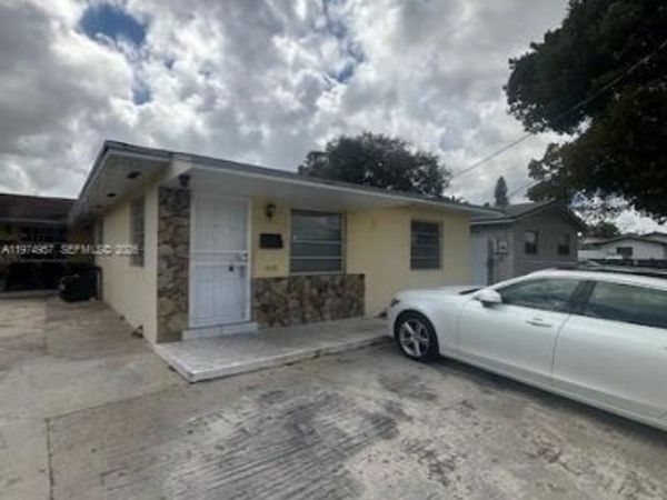 1876 NW 6th St , Unit 1878, Miami, FL 33125