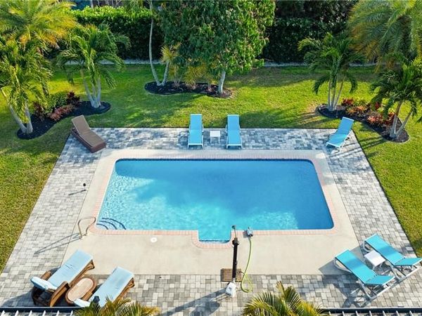 732 108th AVE N, NAPLES, FL 34108