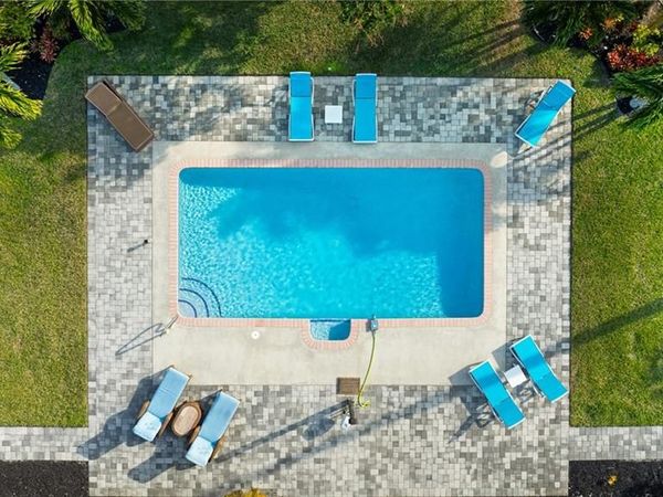 732 108th AVE N, NAPLES, FL 34108