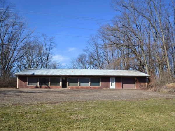 75 S Michigan Road, Burlington, IN 46915