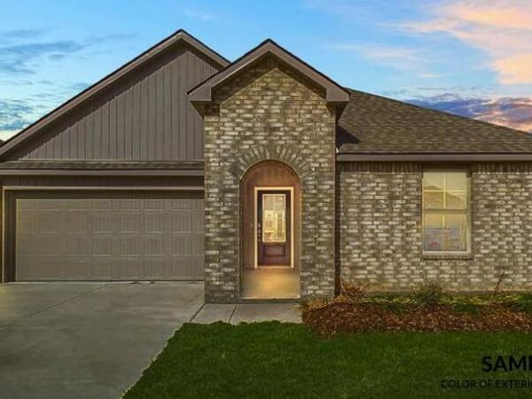 1512 Colonel Ridge , New Iberia, LA 70560