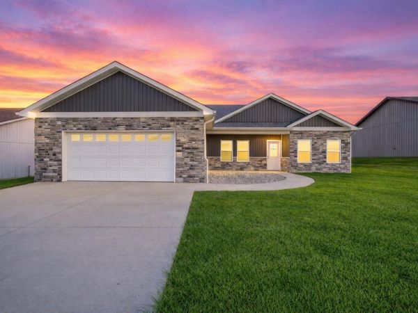 775 Vine Drive, Holts Summit, MO 65043