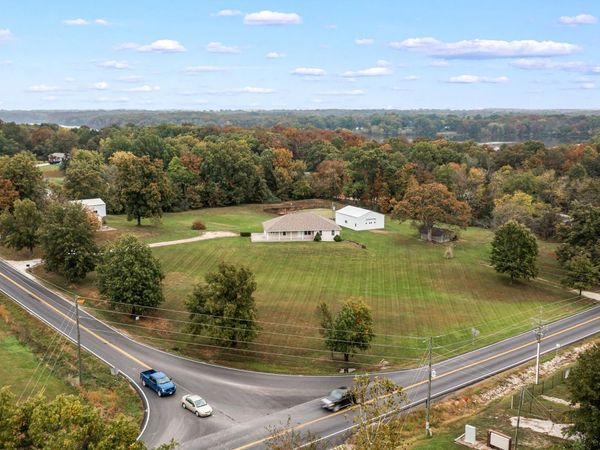 4370 State Road J , Fulton, MO 65251