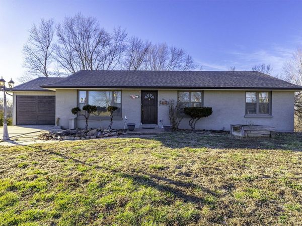 3153 Algoa Road, Jefferson City, MO 65101