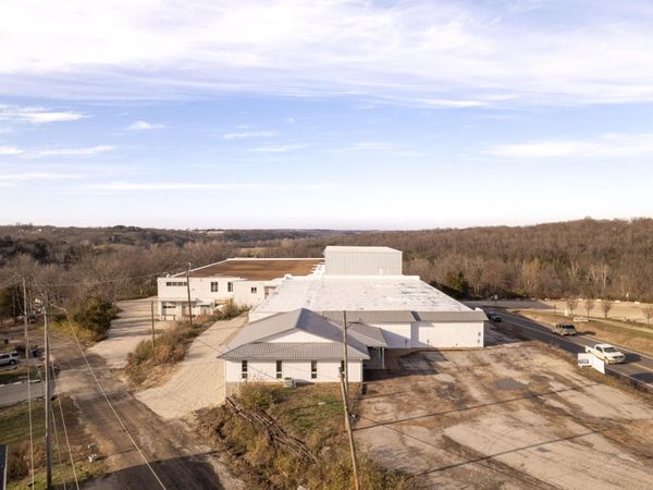 209 W main Street, Linn, MO 65051