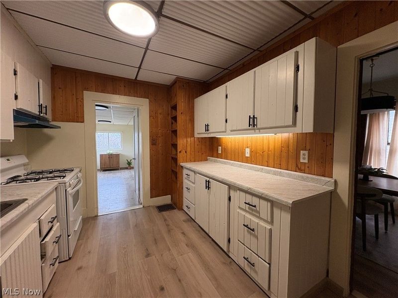 316 Bank Lane SE, New Philadelphia, OH 44622 Photo 10