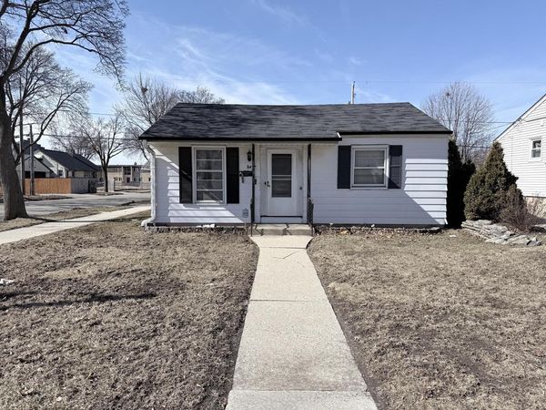 5701 N 79th STREET, Milwaukee, WI 53218