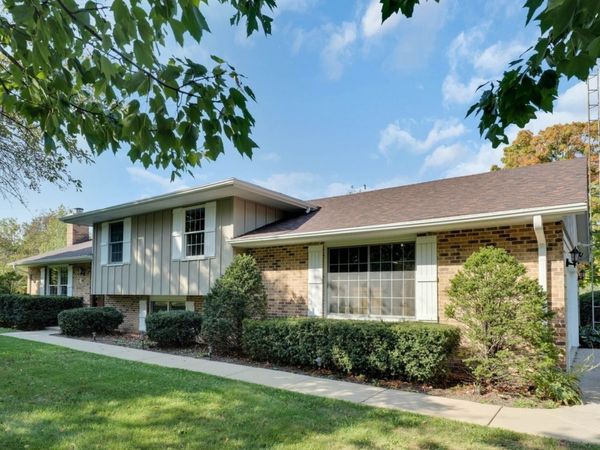 3303 Vermont Road, Woodstock, IL 60098