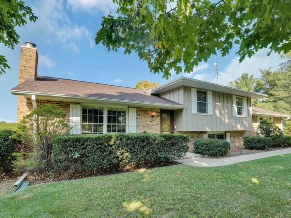 3303 Vermont Road , Woodstock, IL 60098