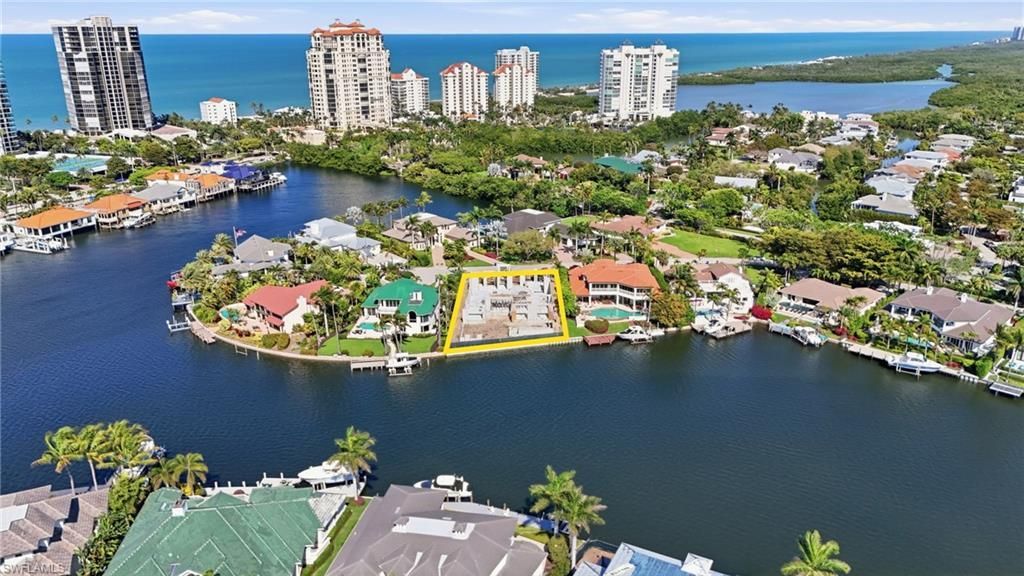 310 Pirates Bight, Naples, FL 34103 Photo