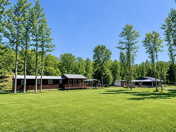 664 Russ Valley Rd, Lobelville, TN 37097