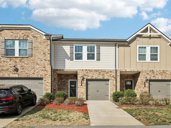 423 Palmetto Dr, Columbia, TN 38401