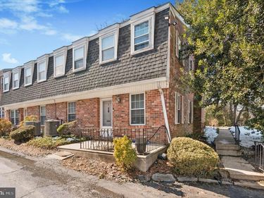 100 W MONTGOMERY AVENUE, Unit 1, ARDMORE, PA 19003
