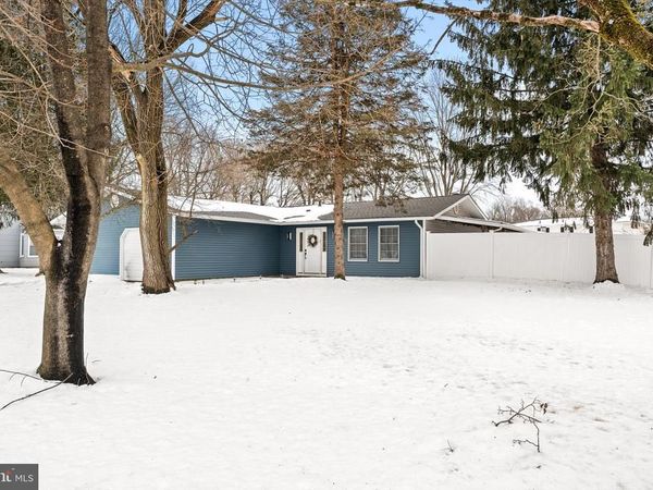 2 BEDFORD COURT , MOUNT HOLLY, NJ 08060