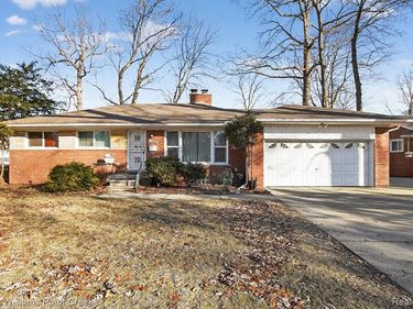 19342 Nadol Drive , Southfield, MI 48075