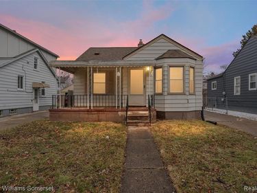 19163 Kenosha Street , Harper Woods, MI 48225