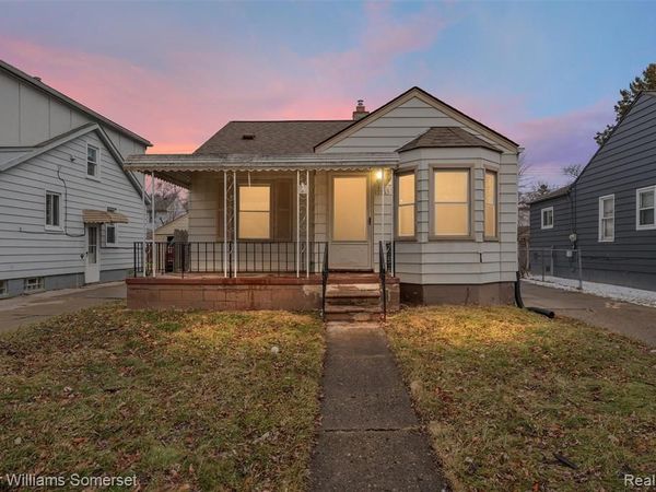 19163 Kenosha Street , Harper Woods, MI 48225