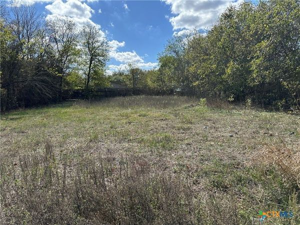 709 Locust Street , Bastrop, TX 78602