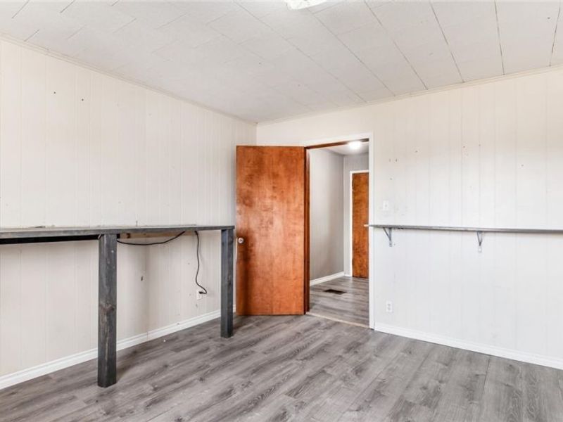 2249 Bishard Avenue, Cambridge, OH 43725 Photo 17