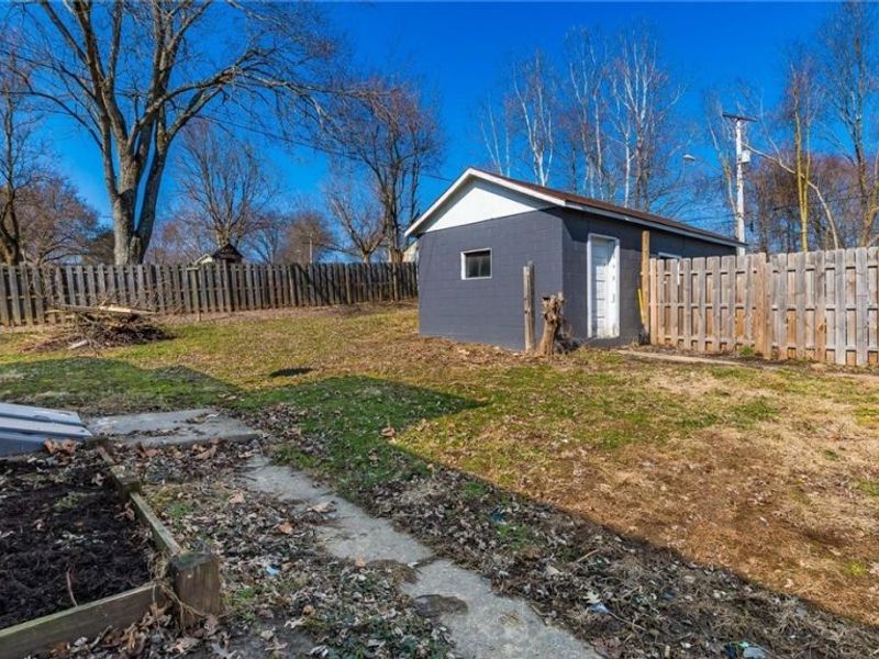 2249 Bishard Avenue, Cambridge, OH 43725 Photo 21