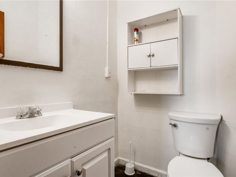 2249 Bishard Avenue, Cambridge, OH 43725 Photo 9