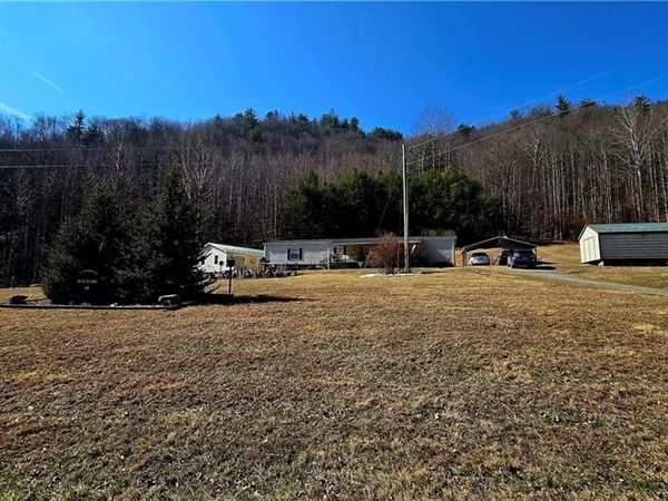 8043 N Old Nc Highway 16 , Millers Creek, NC 28651