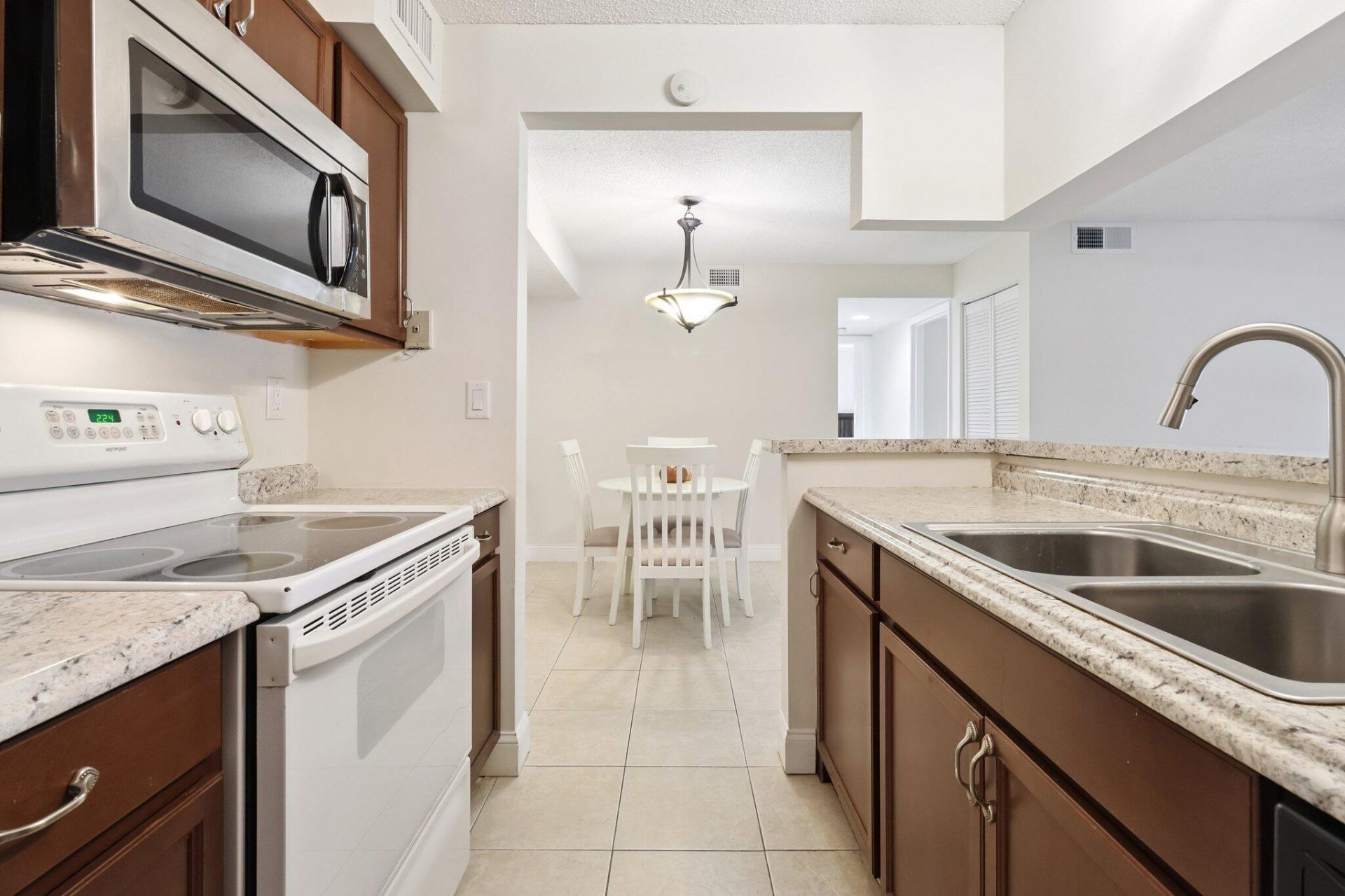 2500 SE Anchorage Cove, Unit D-1, Port Saint Lucie, FL 34953 Photo