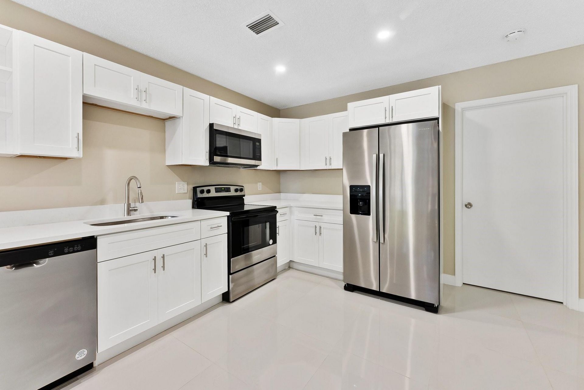 3580 NW 110th Avenue, Unit B, Coral Springs, FL 33065 Photo