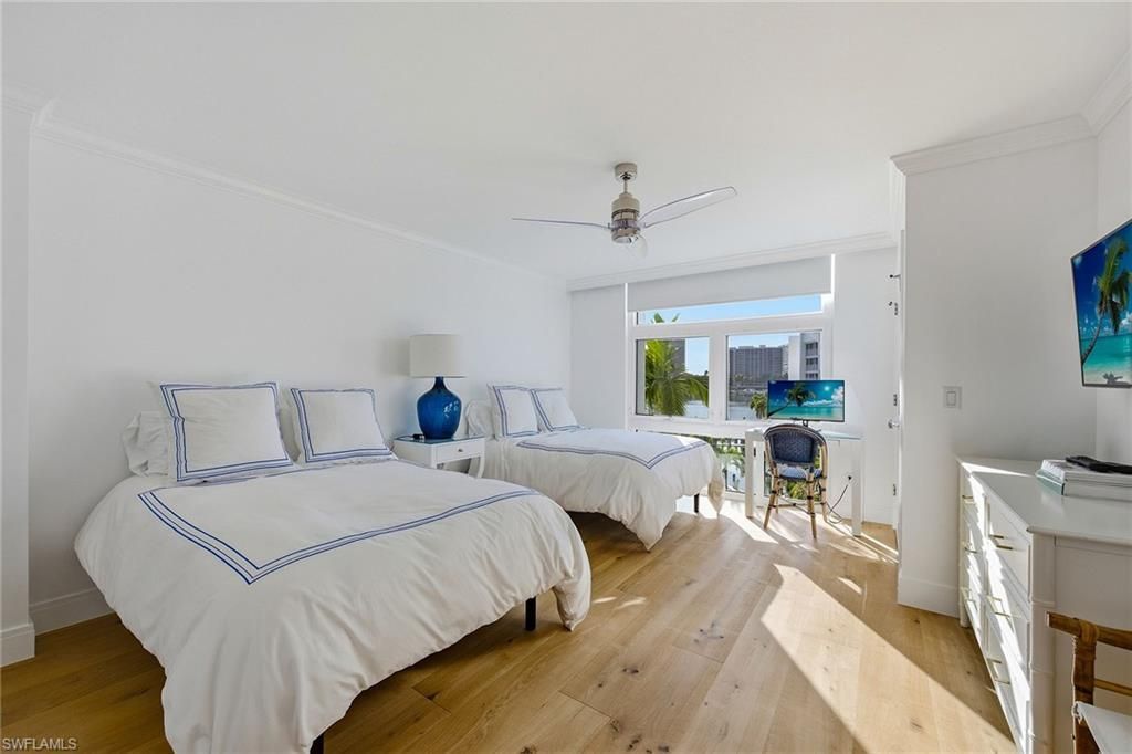 400 Park Shore Dr, Unit 400, Naples, FL 34103 Photo