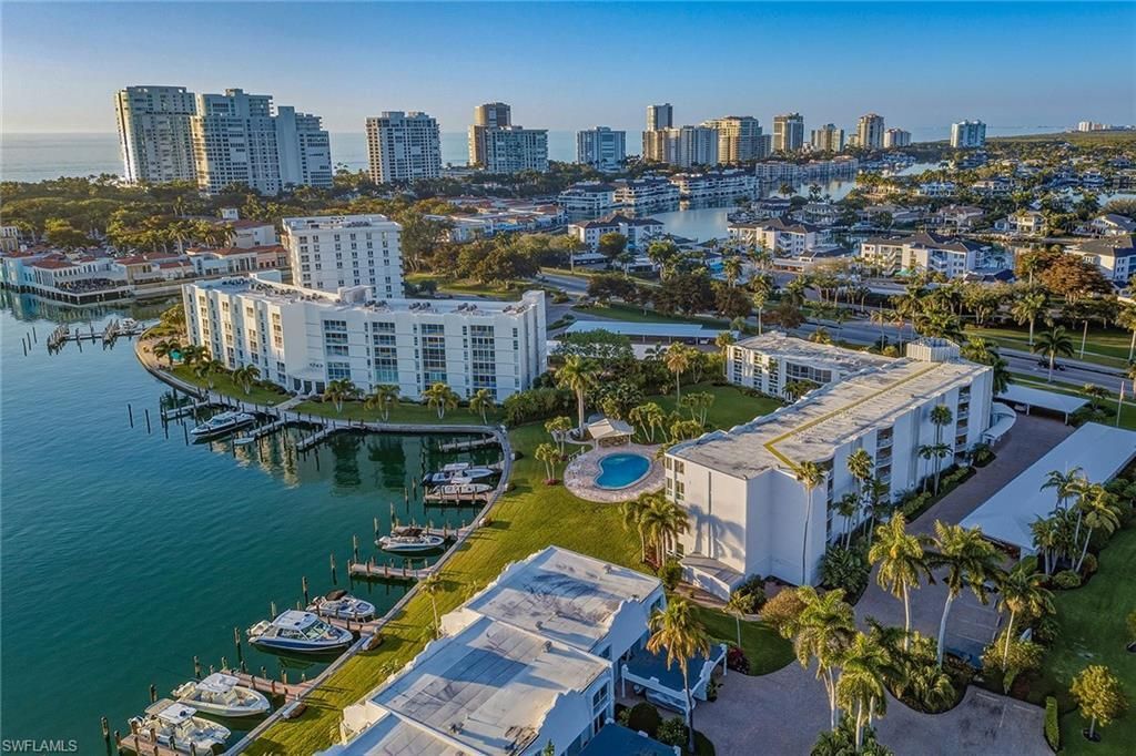 400 Park Shore Dr, Unit 400, Naples, FL 34103 Photo