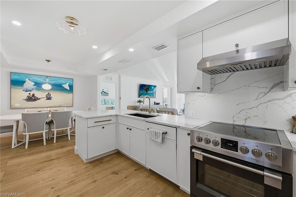 400 Park Shore Dr, Unit 400, Naples, FL 34103 Photo